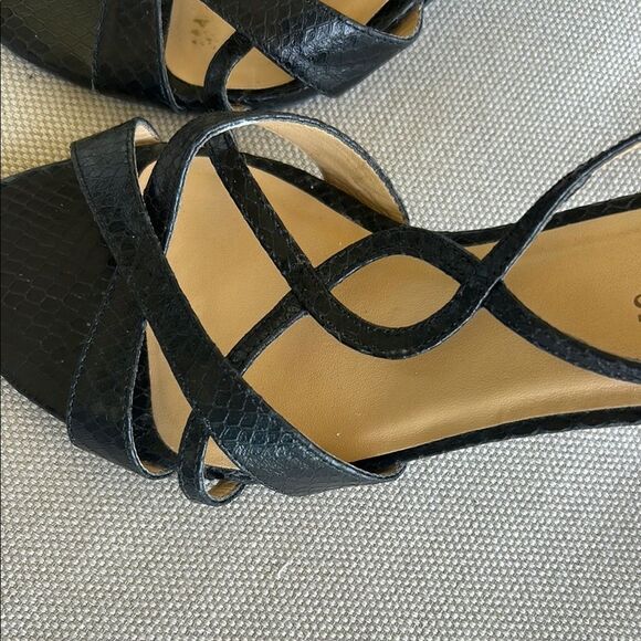 Talbots Black Strappy Women's Heels - Picture 2 of 4